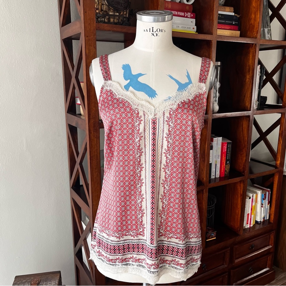 White House Black Market satin lace trim tank, pink/cream geometric pattern S